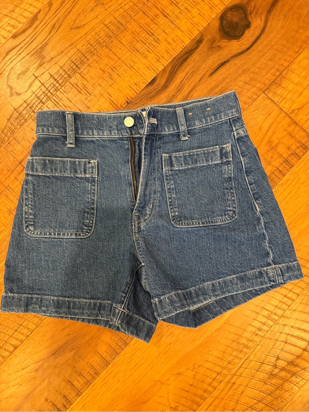 Madewell Classic High-Rise Denim Shorts in Blue